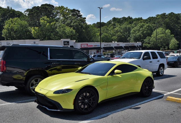 Aston Martin V8 Vantage 2018