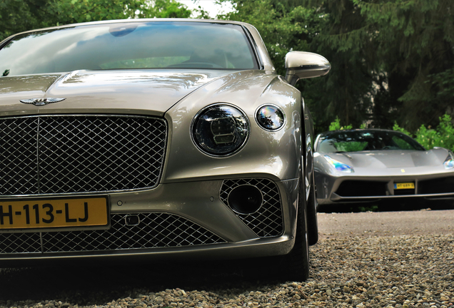 Bentley Continental GTC 2019