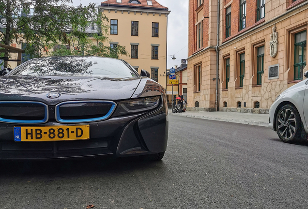 BMW i8