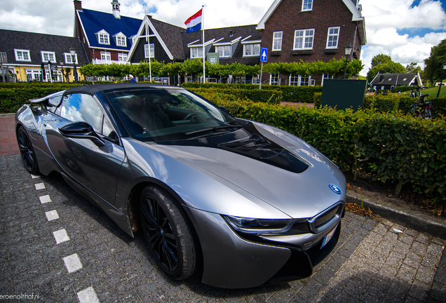 BMW i8 Roadster