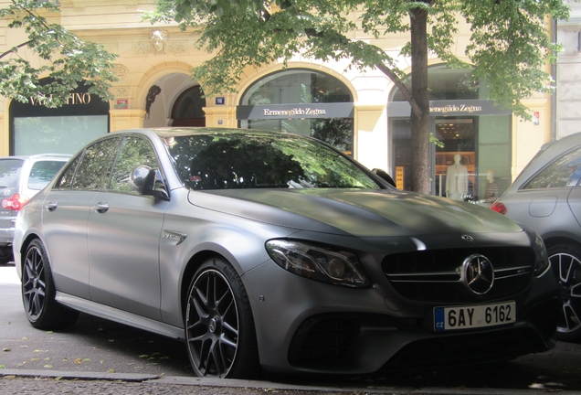 Mercedes-AMG E 63 S W213