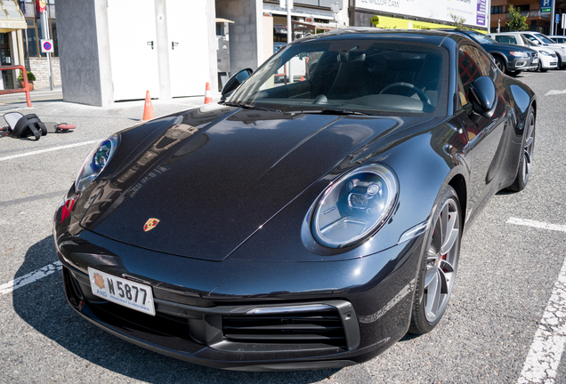 Porsche 992 Carrera 4S