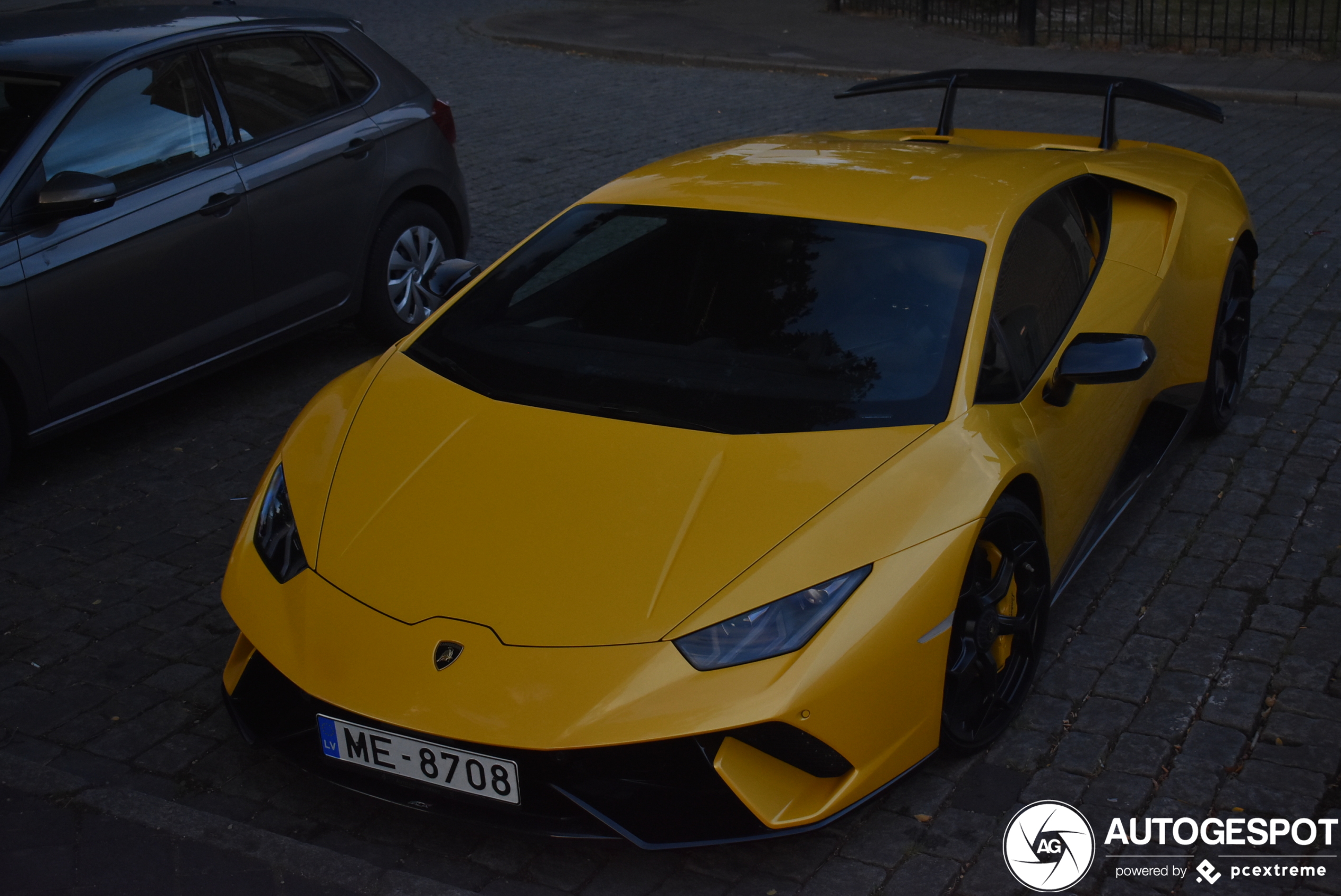 Lamborghini Huracán LP640-4 Performante