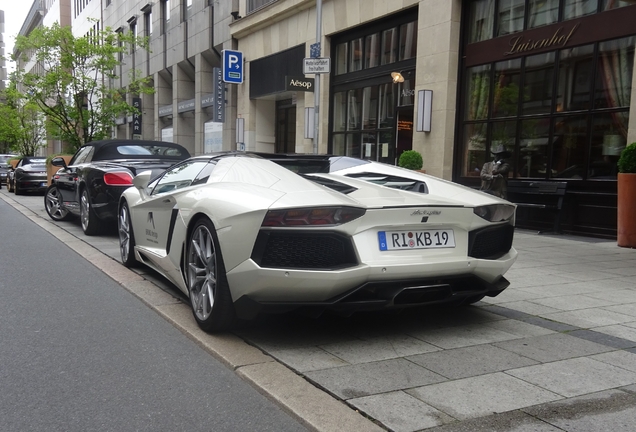 Lamborghini Aventador LP700-4 Roadster