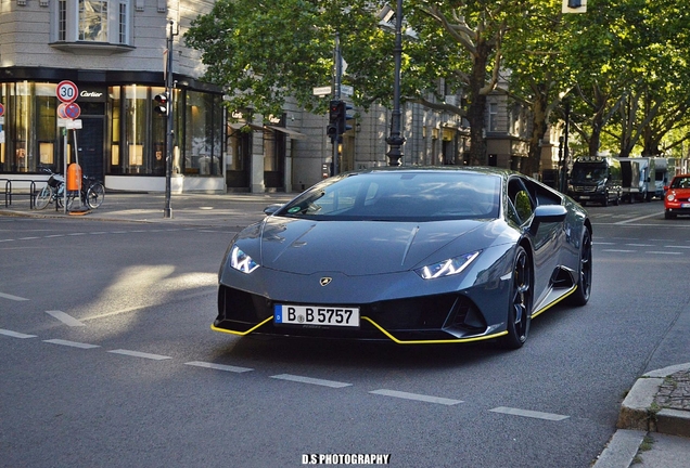 Lamborghini Huracán LP640-4 EVO