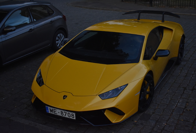 Lamborghini Huracán LP640-4 Performante