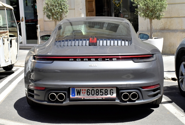 Porsche 992 Carrera 4S