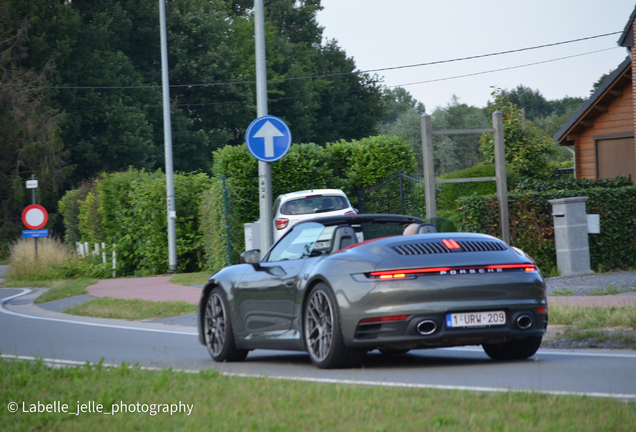 Porsche 992 Carrera 4S Cabriolet