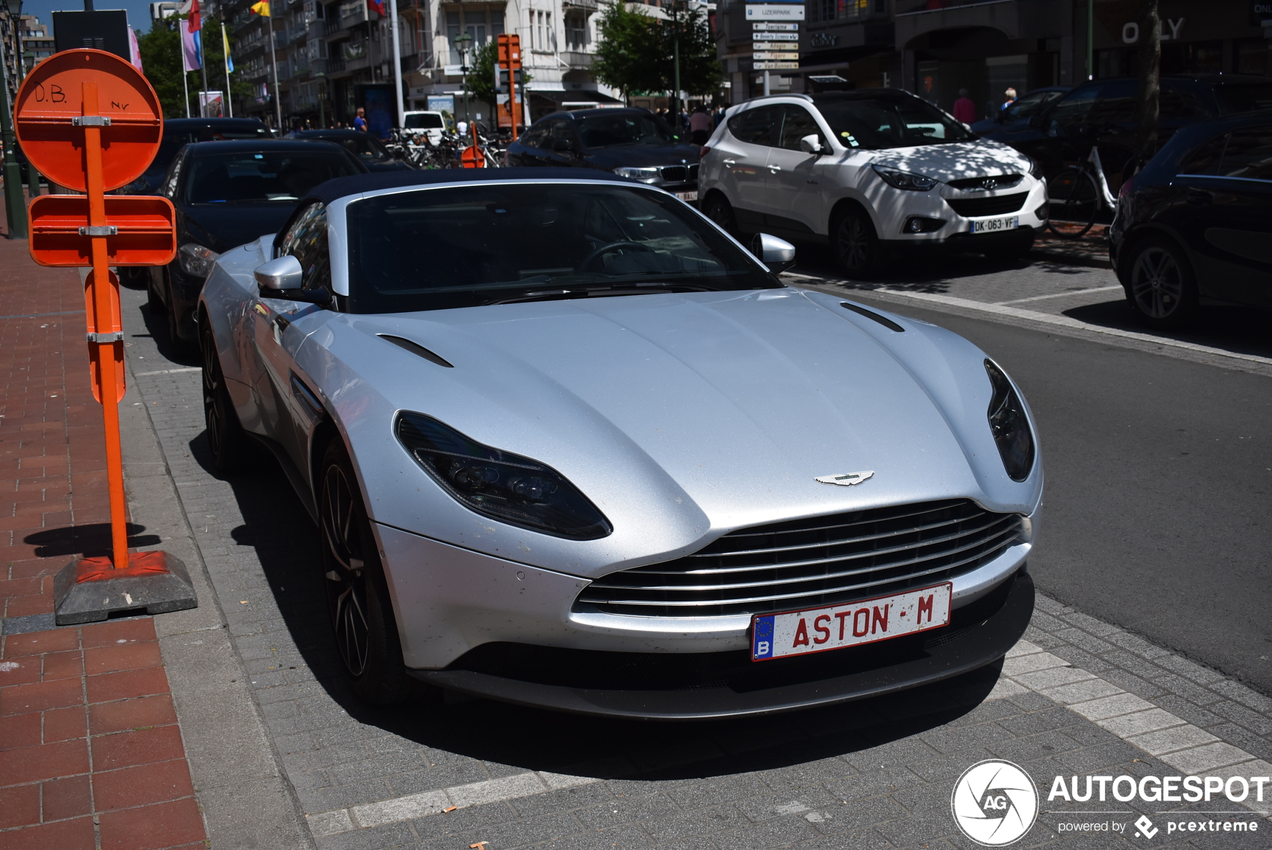 Aston Martin DB11 V8 Volante