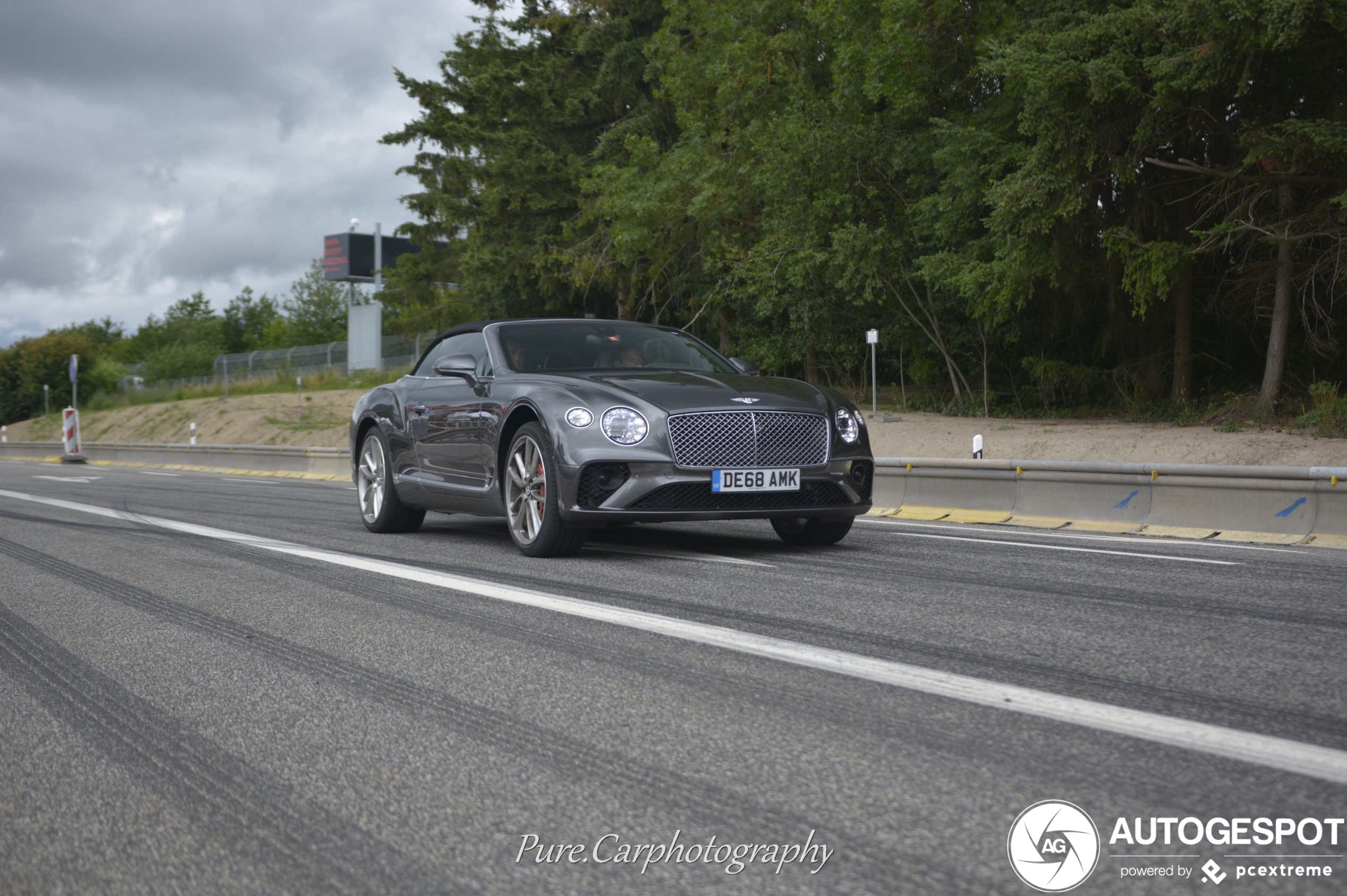 Bentley Continental GTC 2019