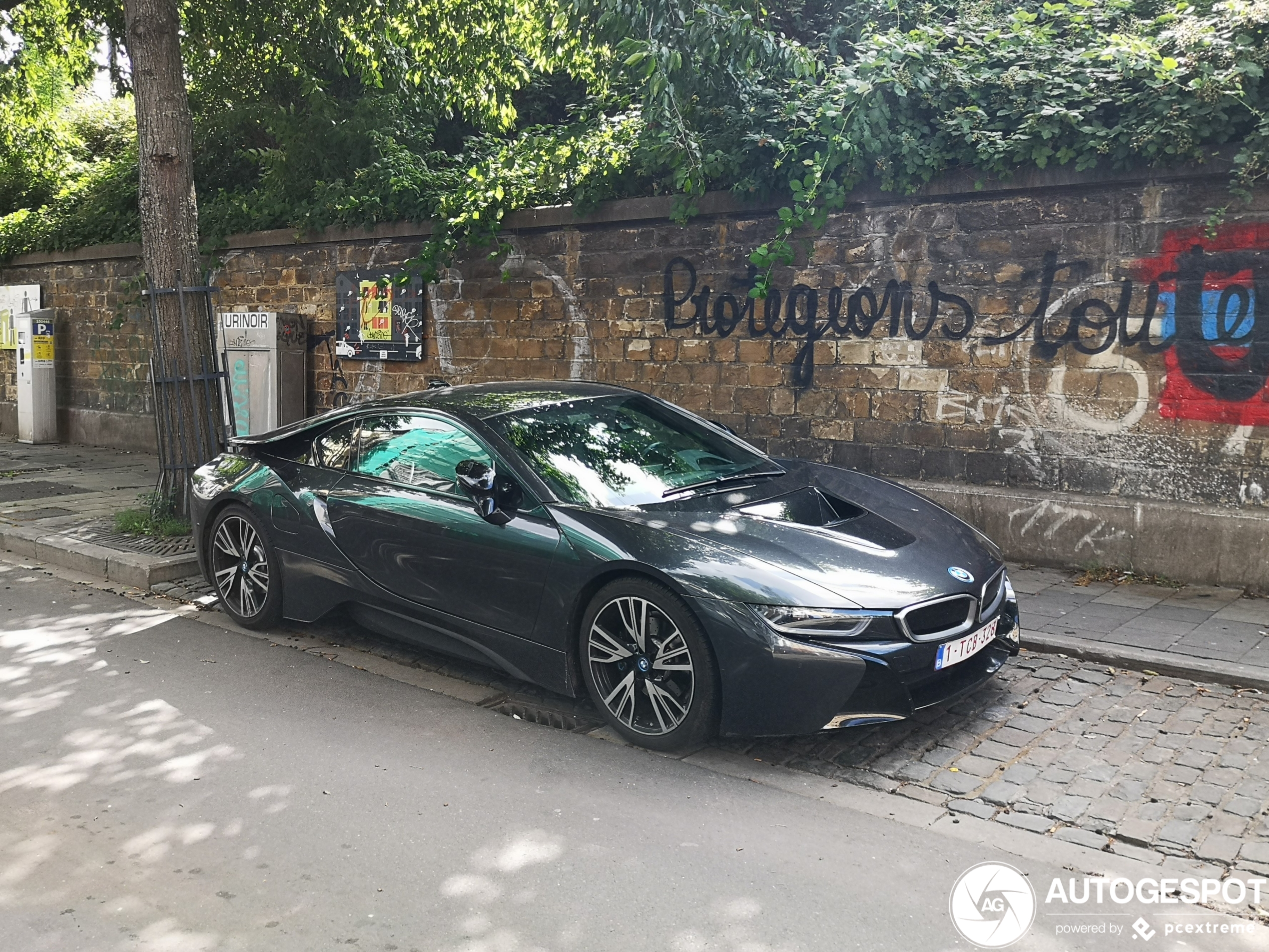 BMW i8