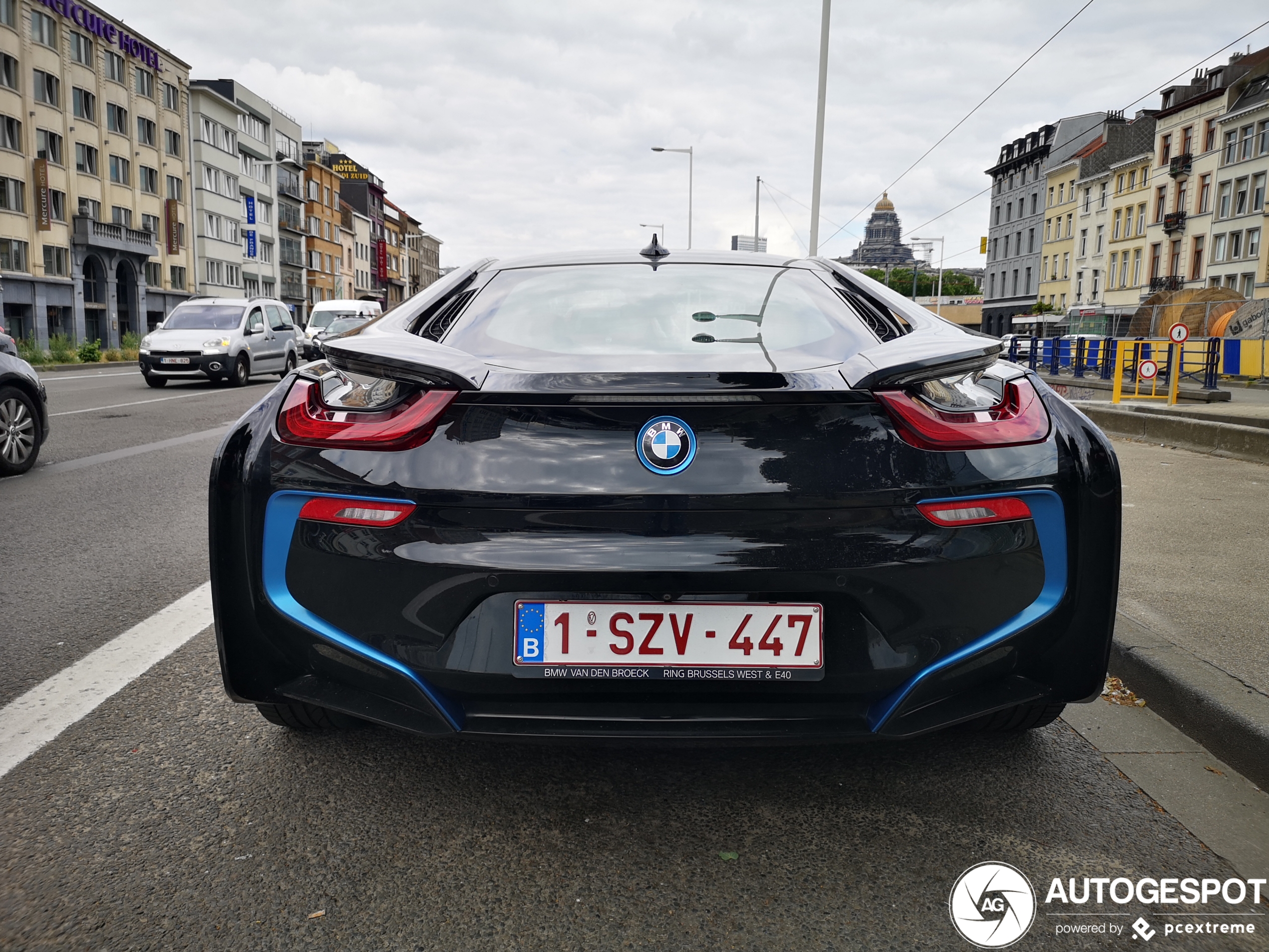 BMW i8