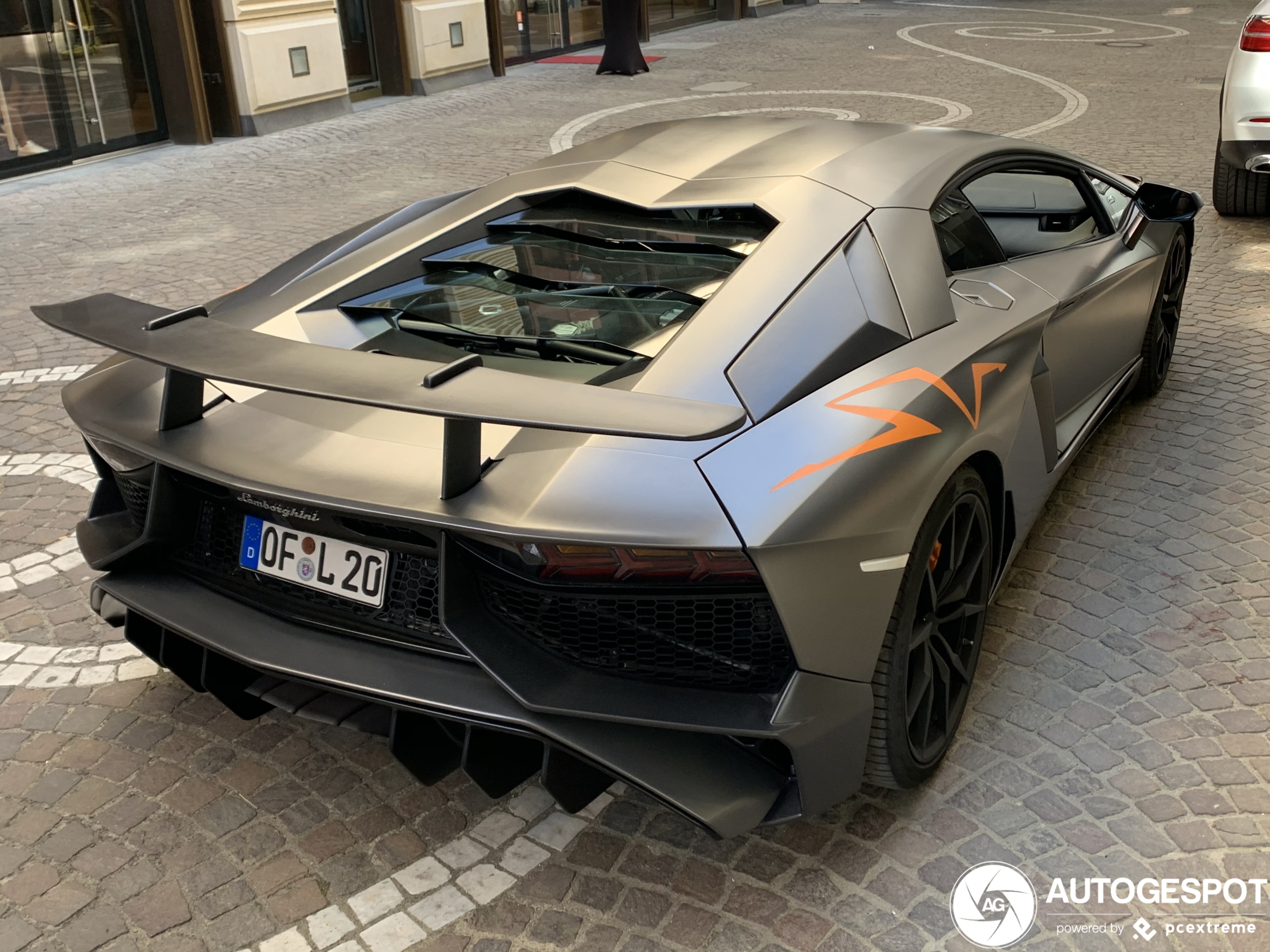 Lamborghini Aventador LP700-4