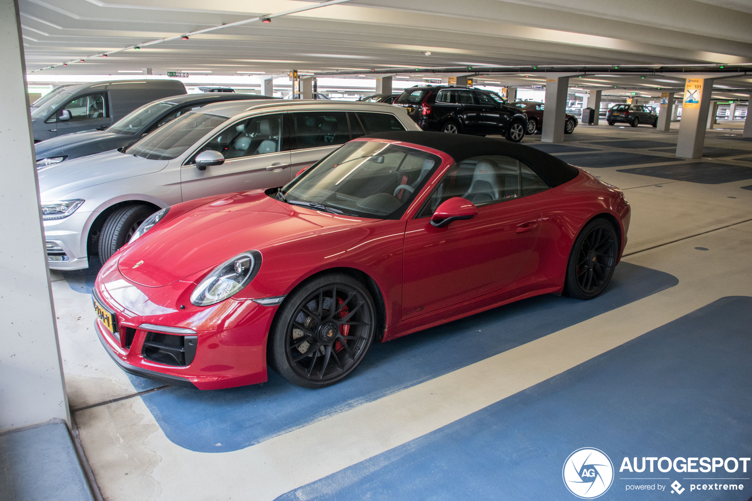 Porsche 991 Carrera 4 GTS Cabriolet MkII