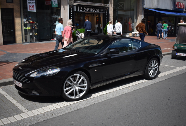 Aston Martin DB9 2010