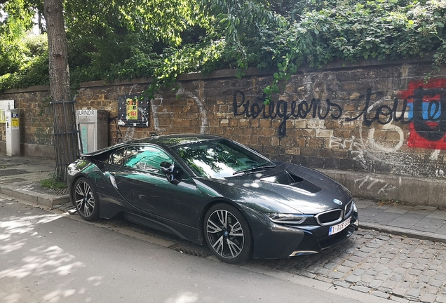 BMW i8