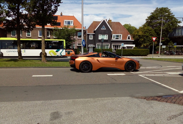 BMW i8 Roadster