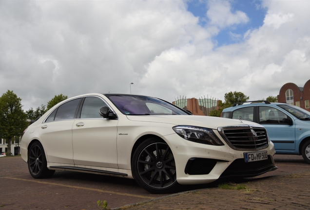 Mercedes-AMG S 63 V222