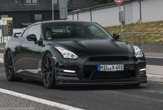 Nissan GT-R 2015