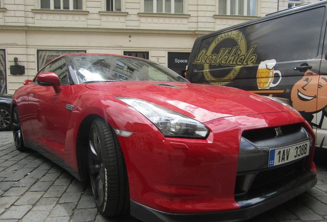 Nissan GT-R