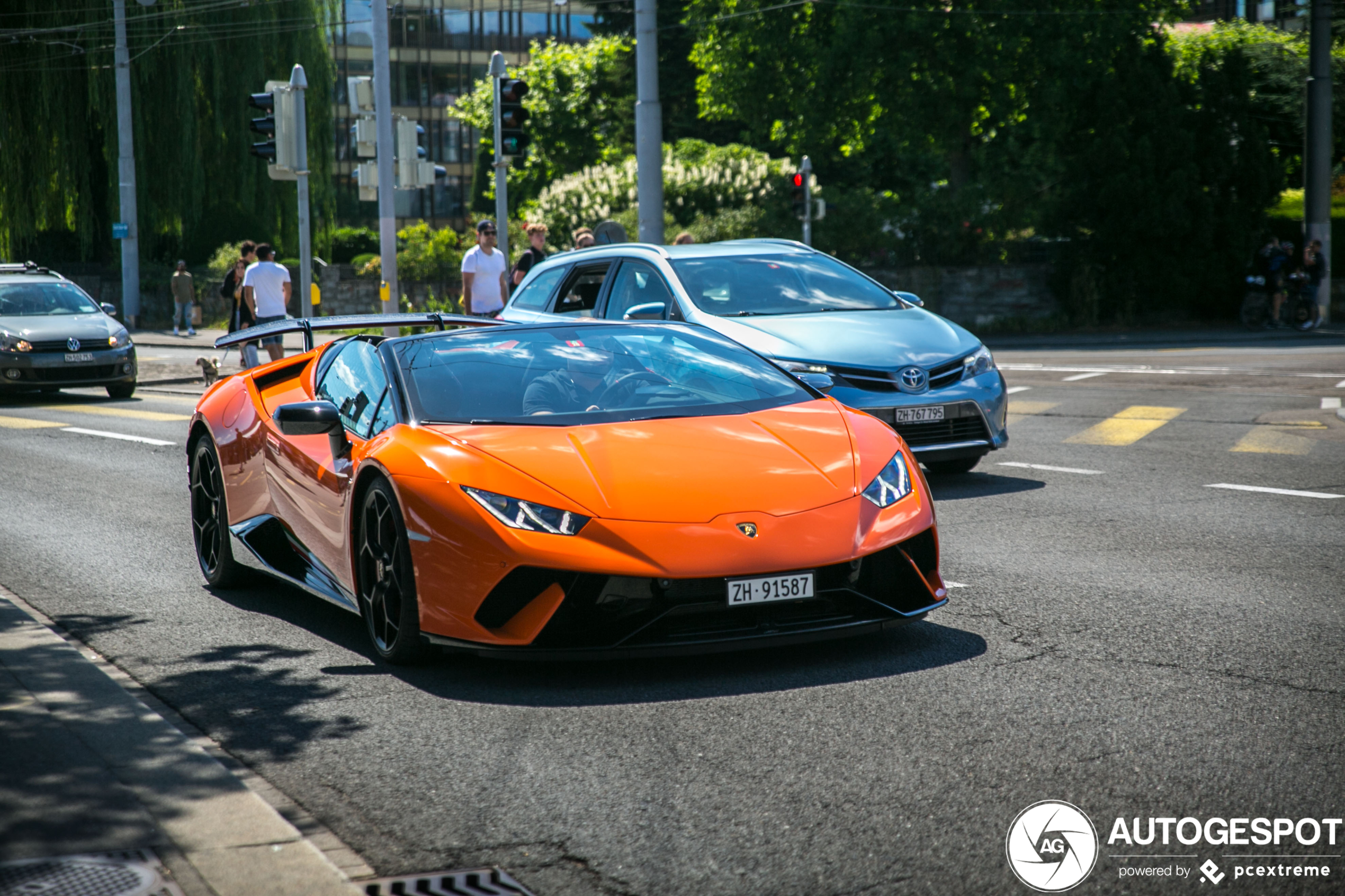 Lamborghini Huracán LP640-4 Performante Spyder