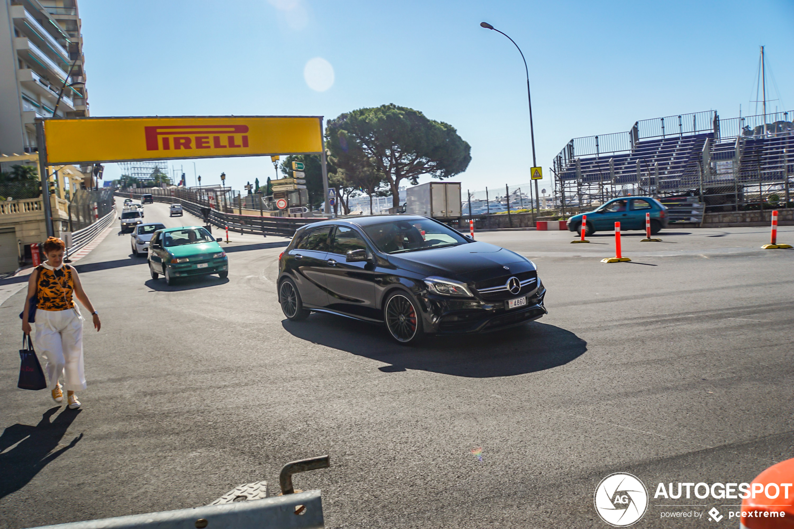 Mercedes-AMG A 45 W176 2015