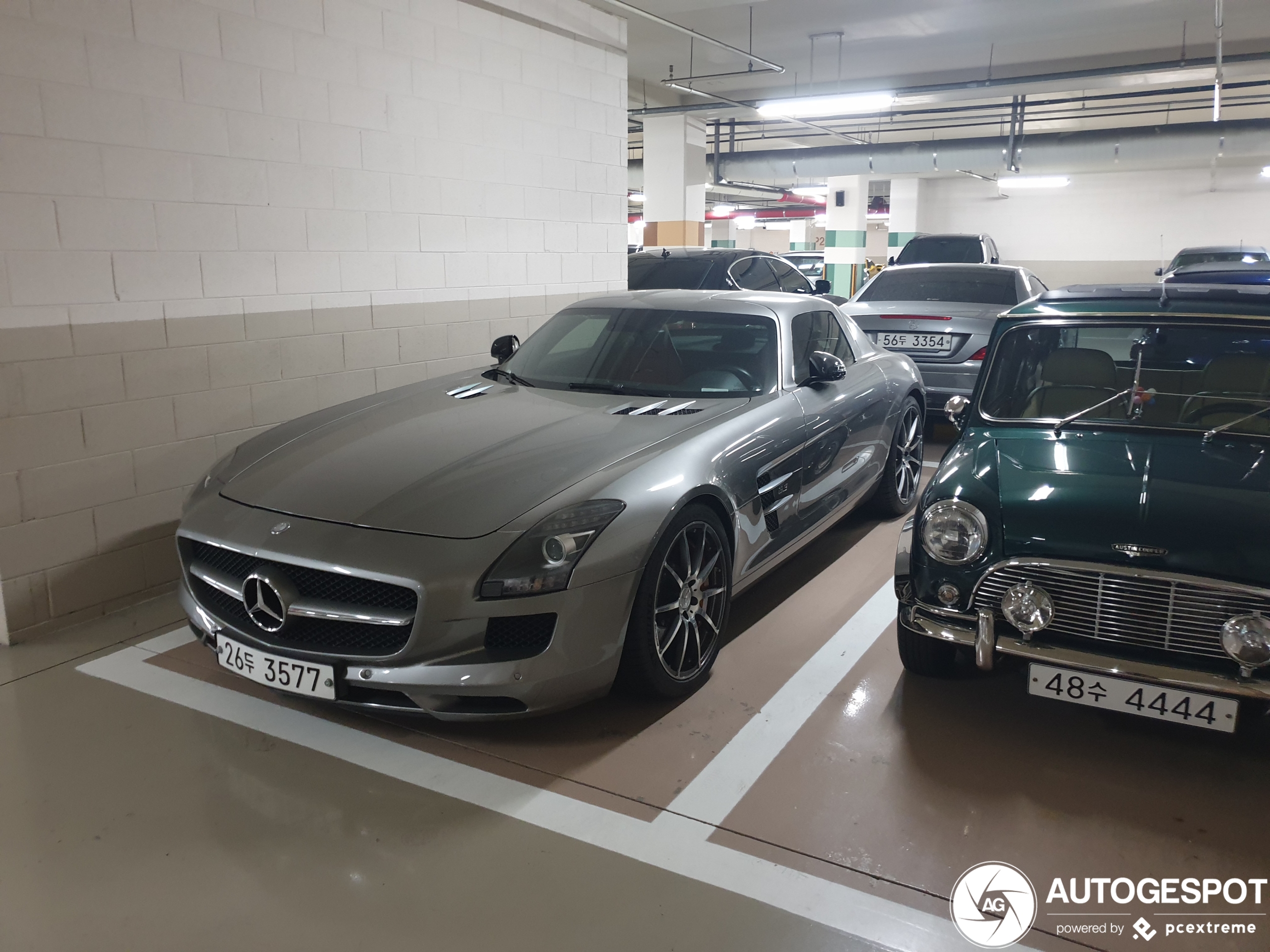 Mercedes-Benz SLS AMG