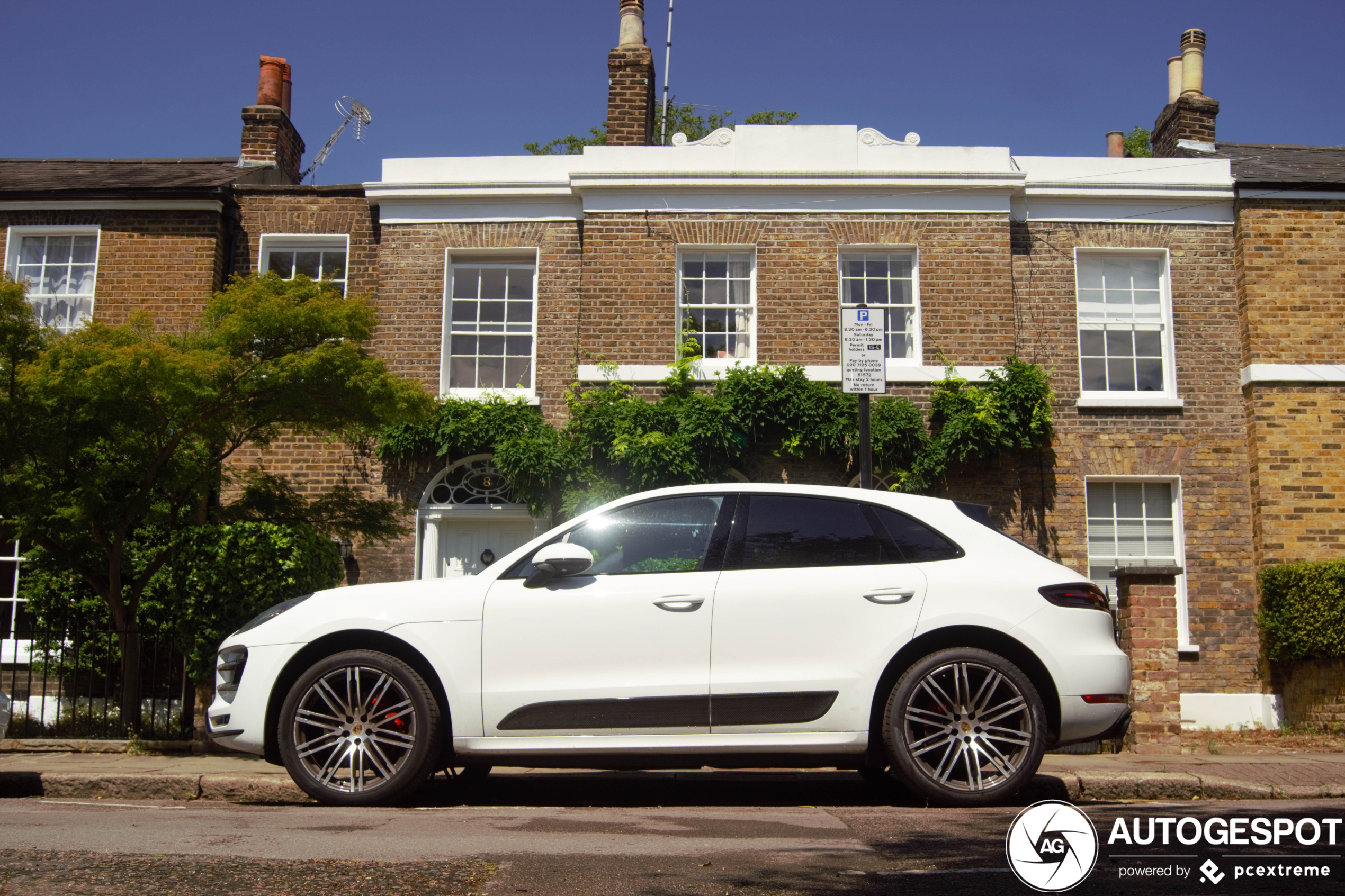 Porsche 95B Macan Turbo