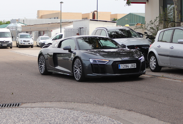 Audi R8 V10 Plus 2015