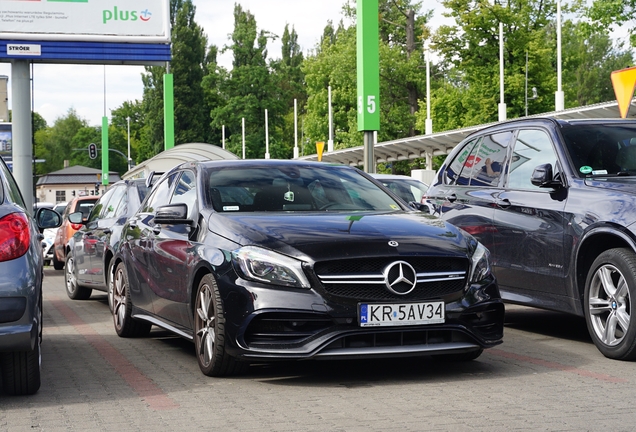 Mercedes-AMG A 45 W176 2015