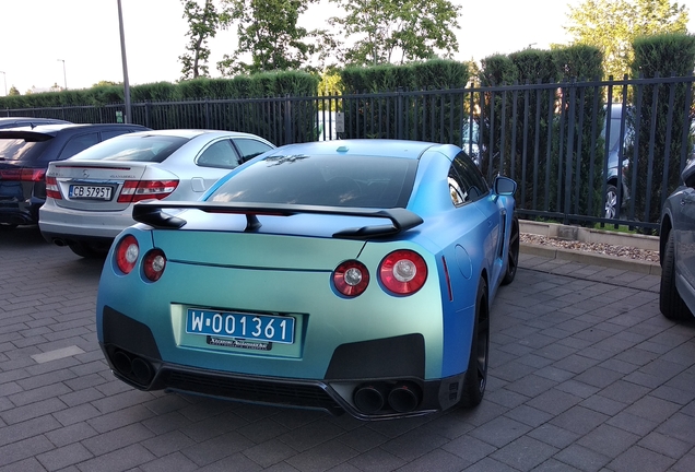 Nissan GT-R 2012