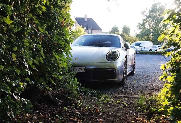 Porsche 992 Carrera 4S