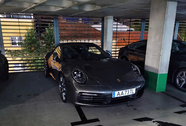 Porsche 992 Carrera 4S Cabriolet