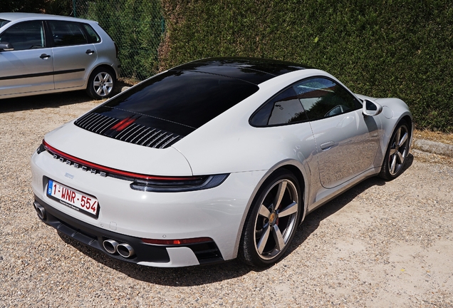 Porsche 992 Carrera 4S