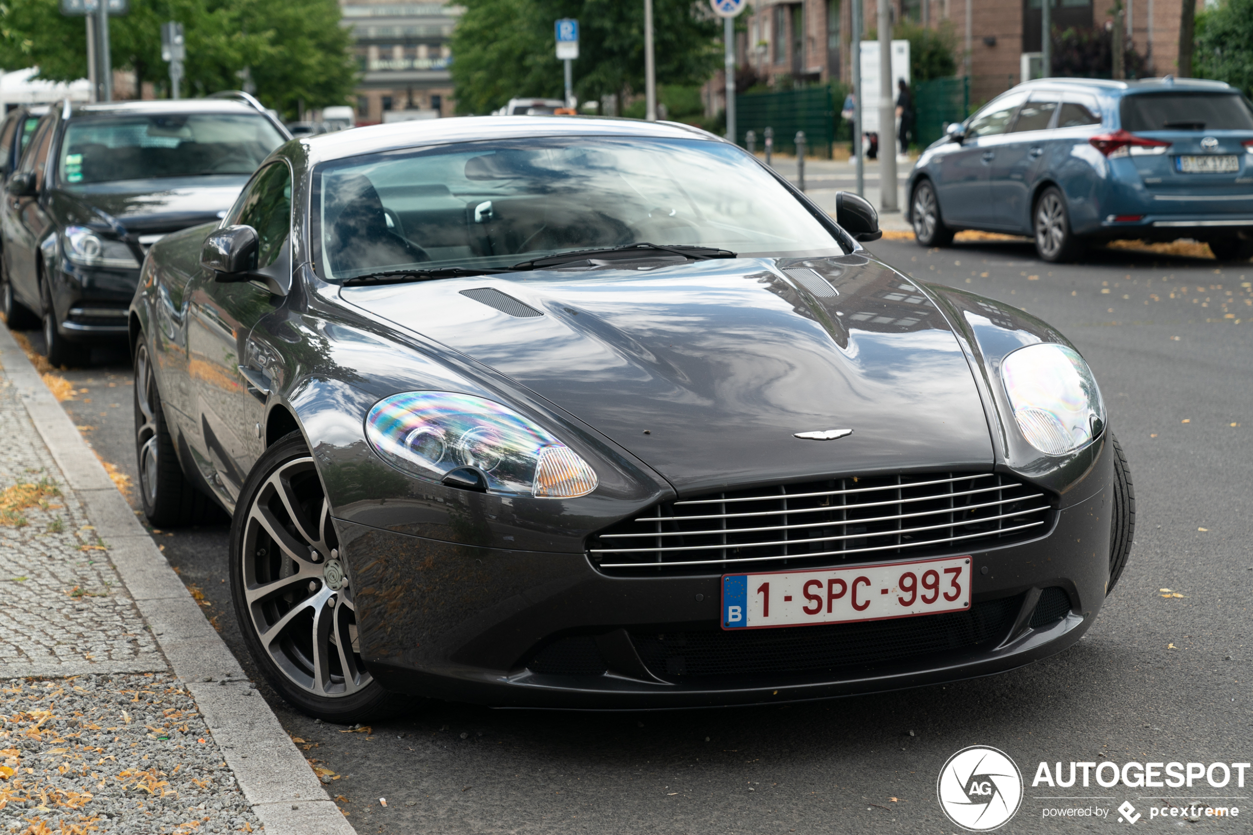 Aston Martin DB9 2010