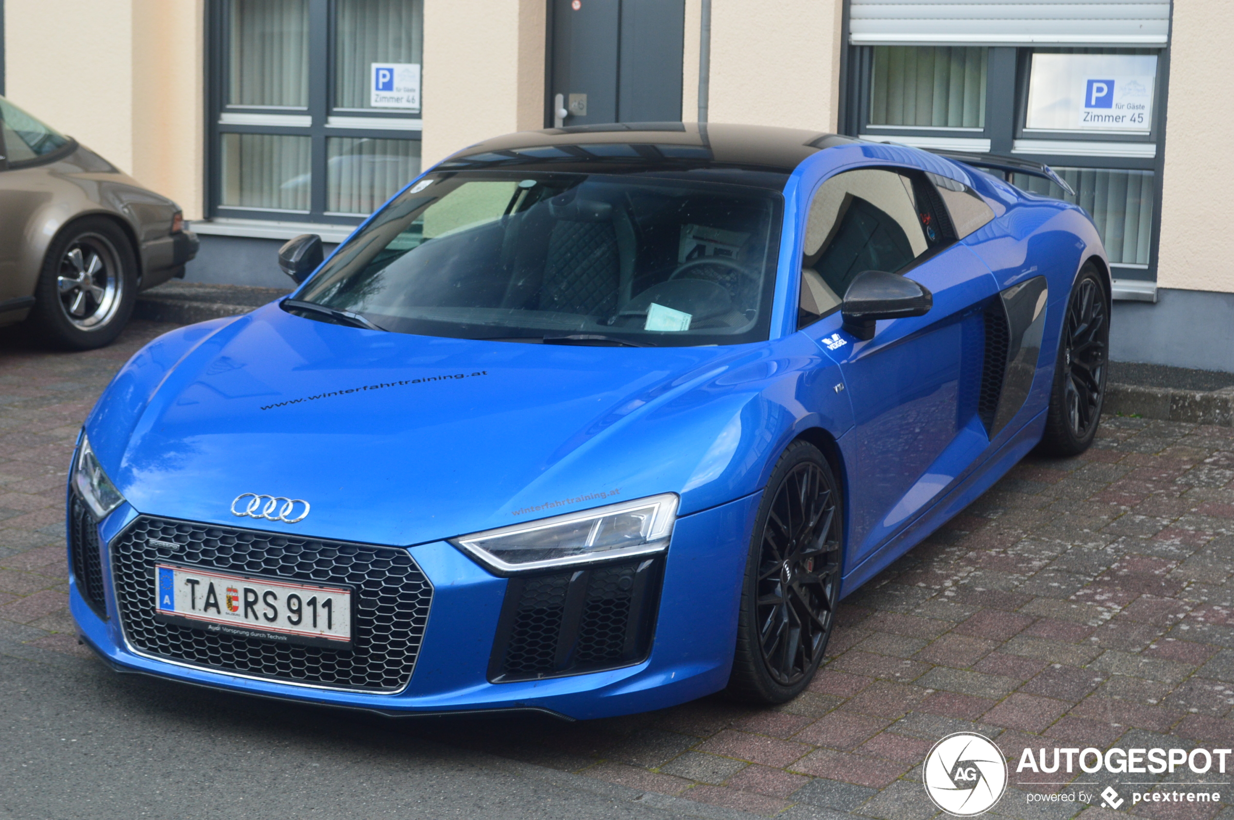 Audi R8 V10 Plus 2015