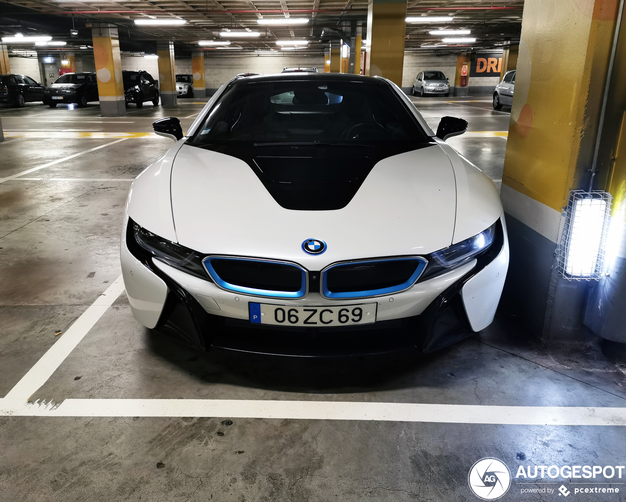 BMW i8