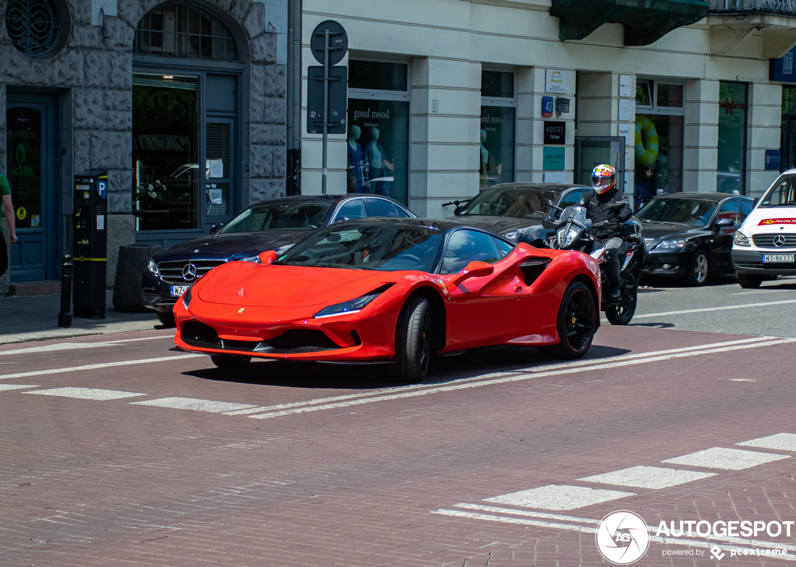 Ferrari F8 Tributo kan wel wat lager op zijn pootjes staan