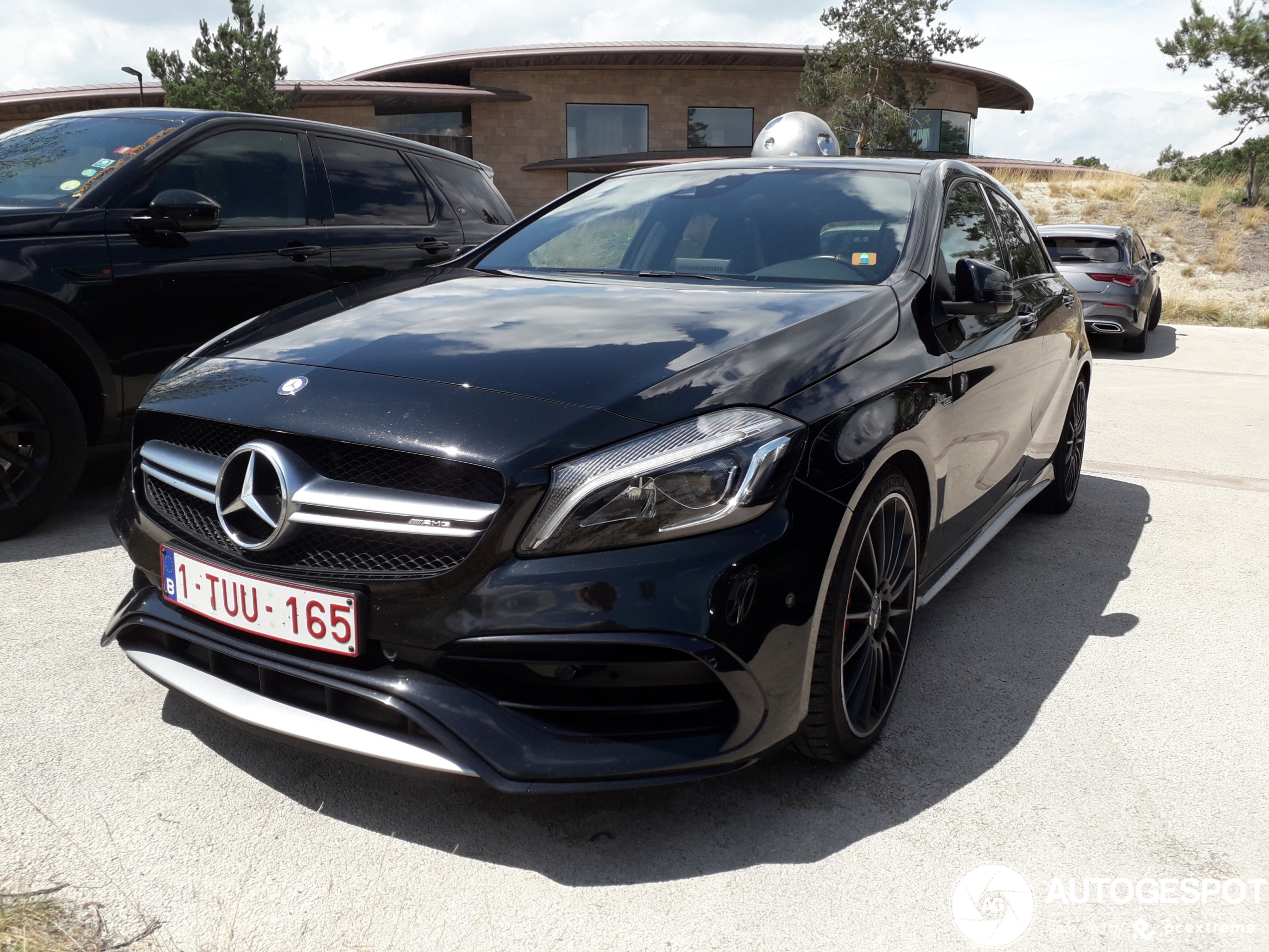 Mercedes-AMG A 45 W176 2015