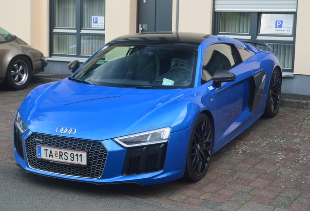 Audi R8 V10 Plus 2015