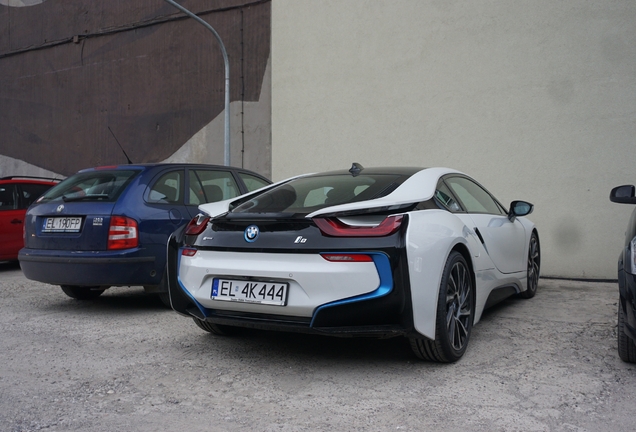 BMW i8