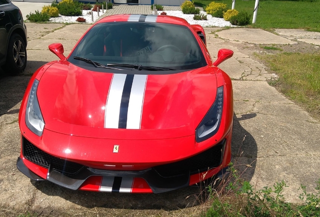 Ferrari 488 Pista