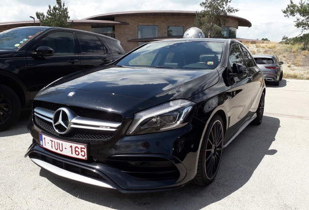 Mercedes-AMG A 45 W176 2015