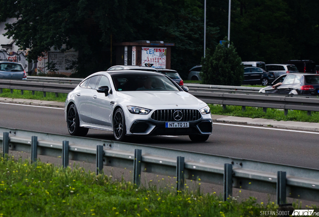 Mercedes-AMG GT 63 S X290