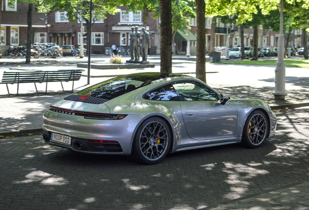 Porsche 992 Carrera 4S