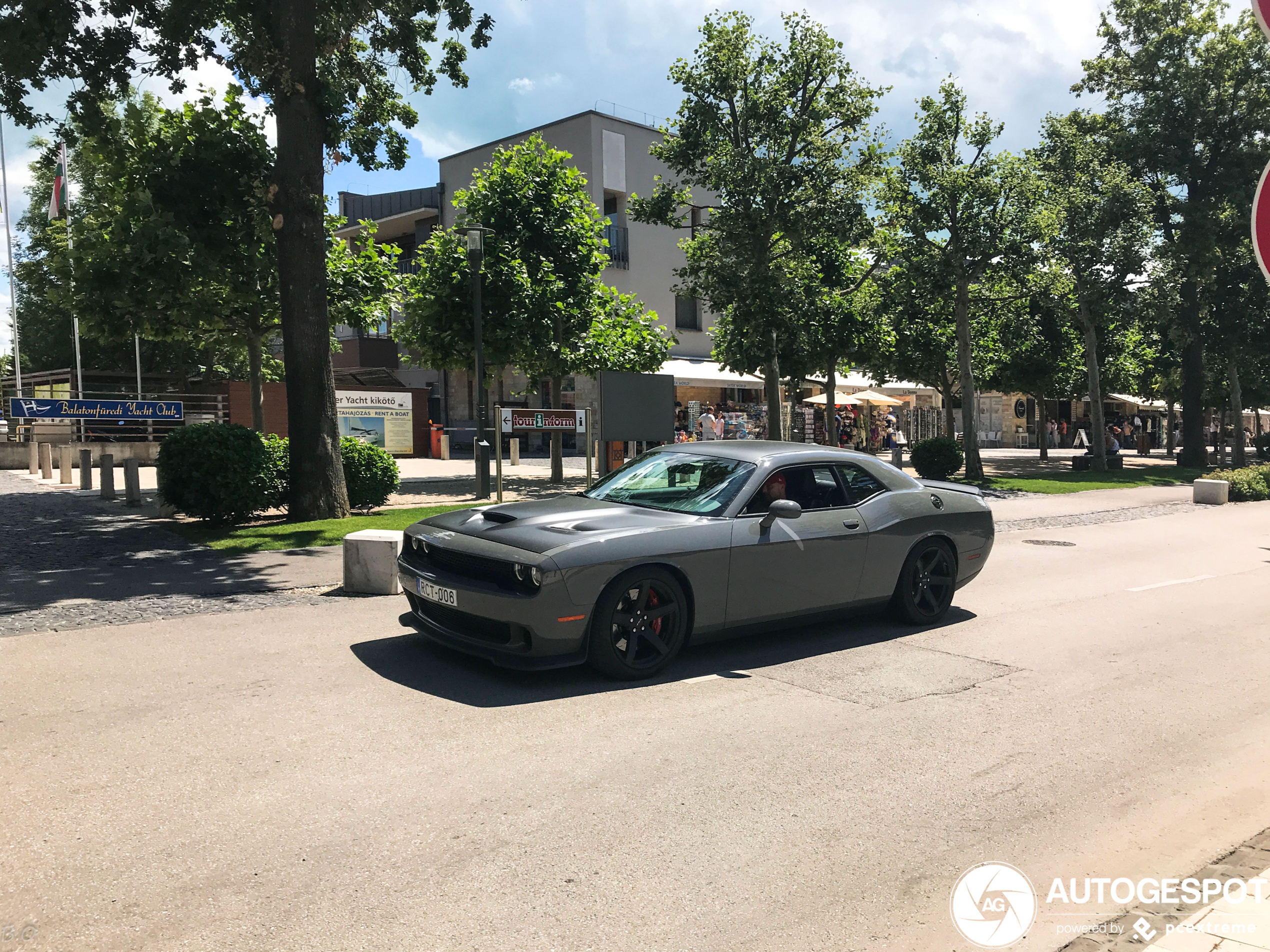 Dodge Challenger SRT Hellcat