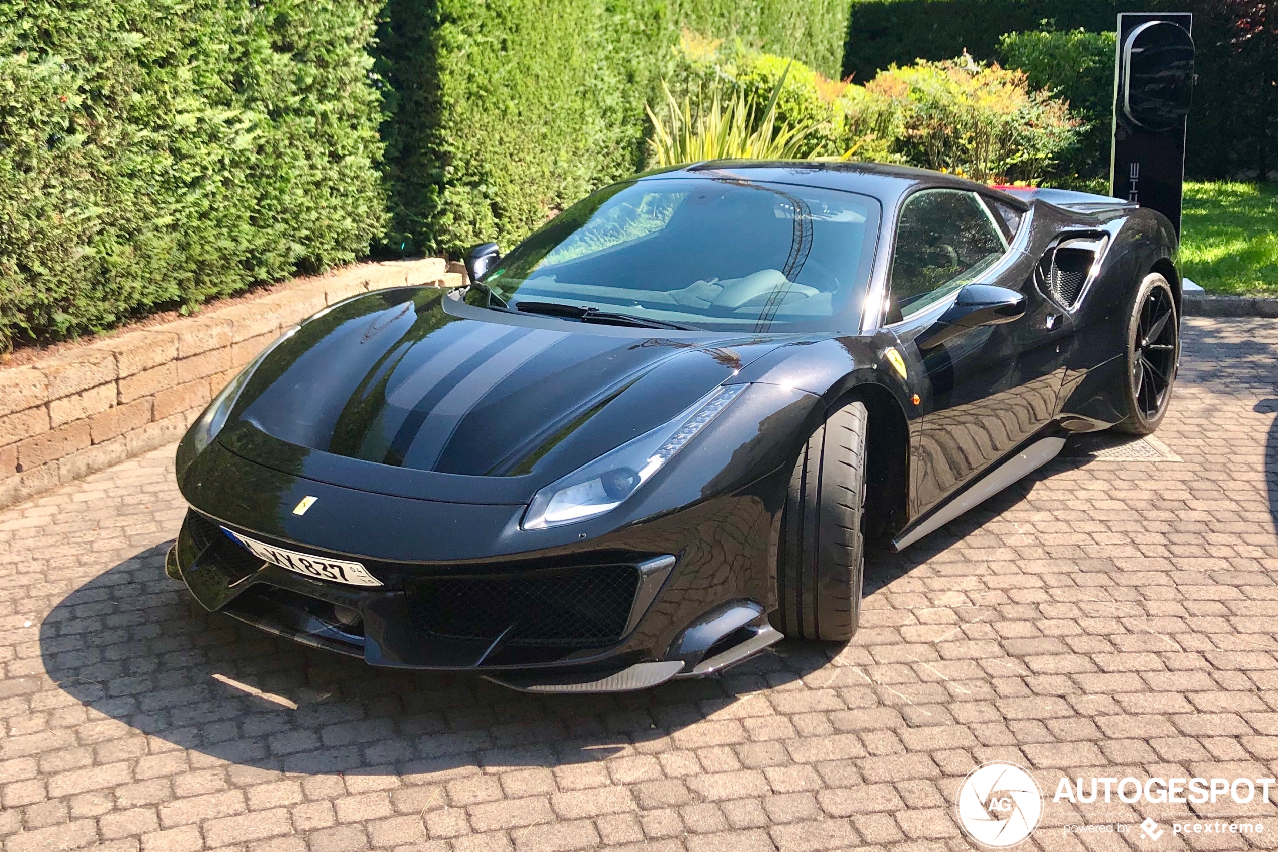 Ferrari 488 Pista