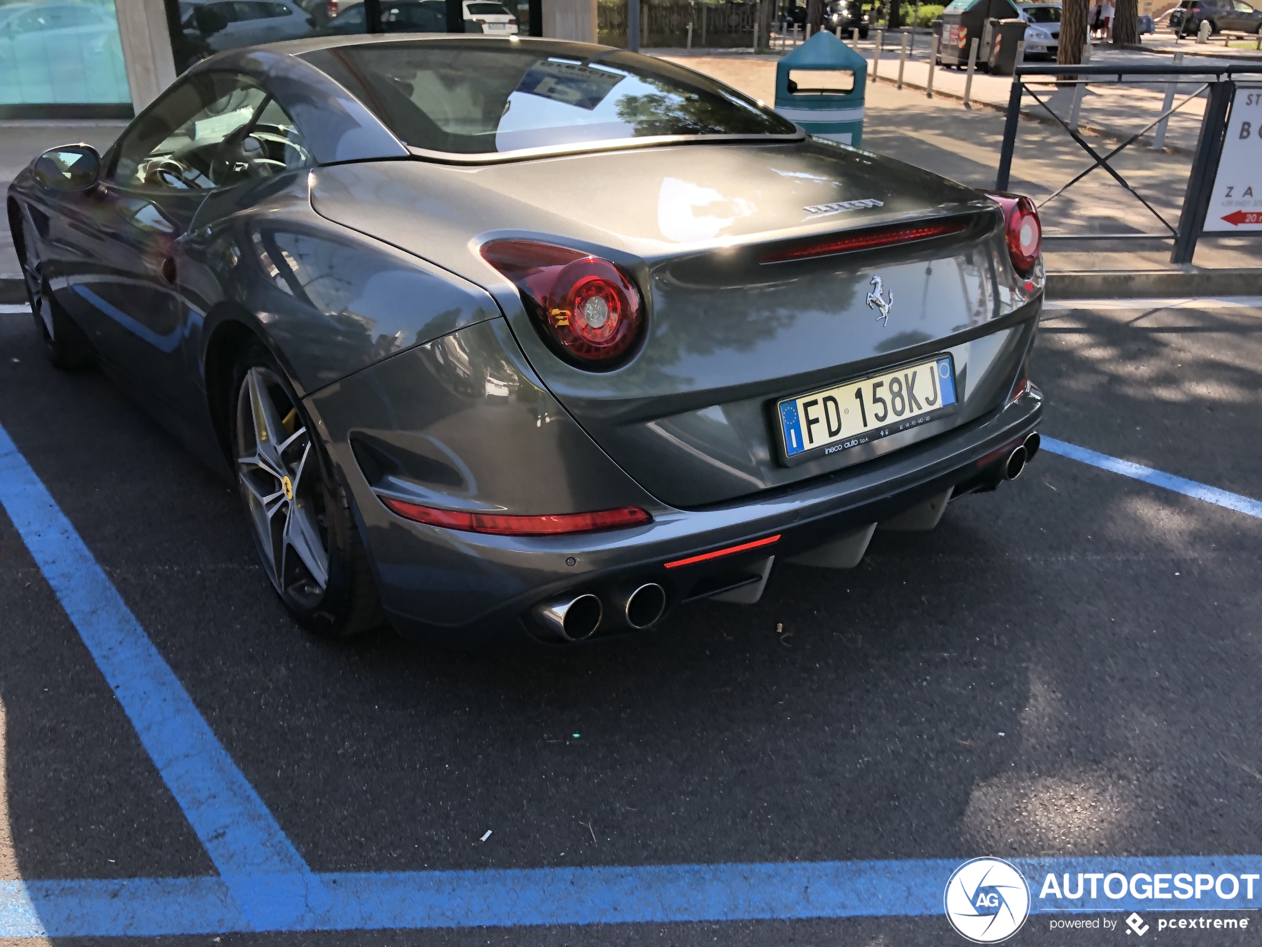 Ferrari California T