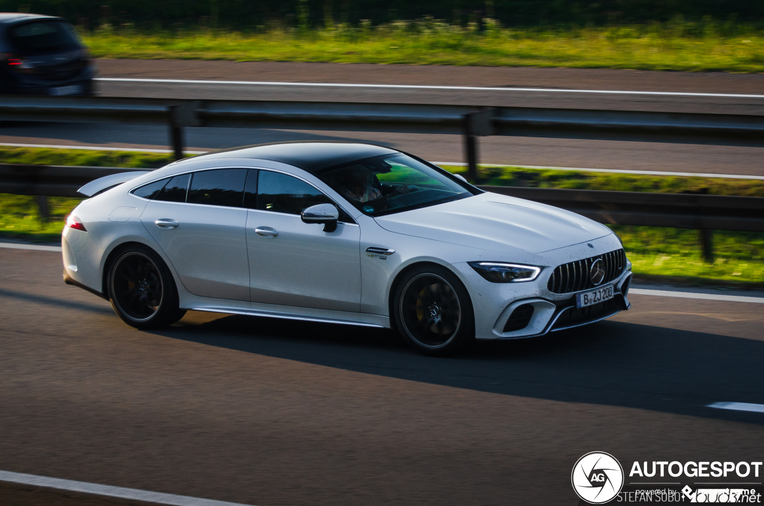 Mercedes-AMG GT 63 S X290