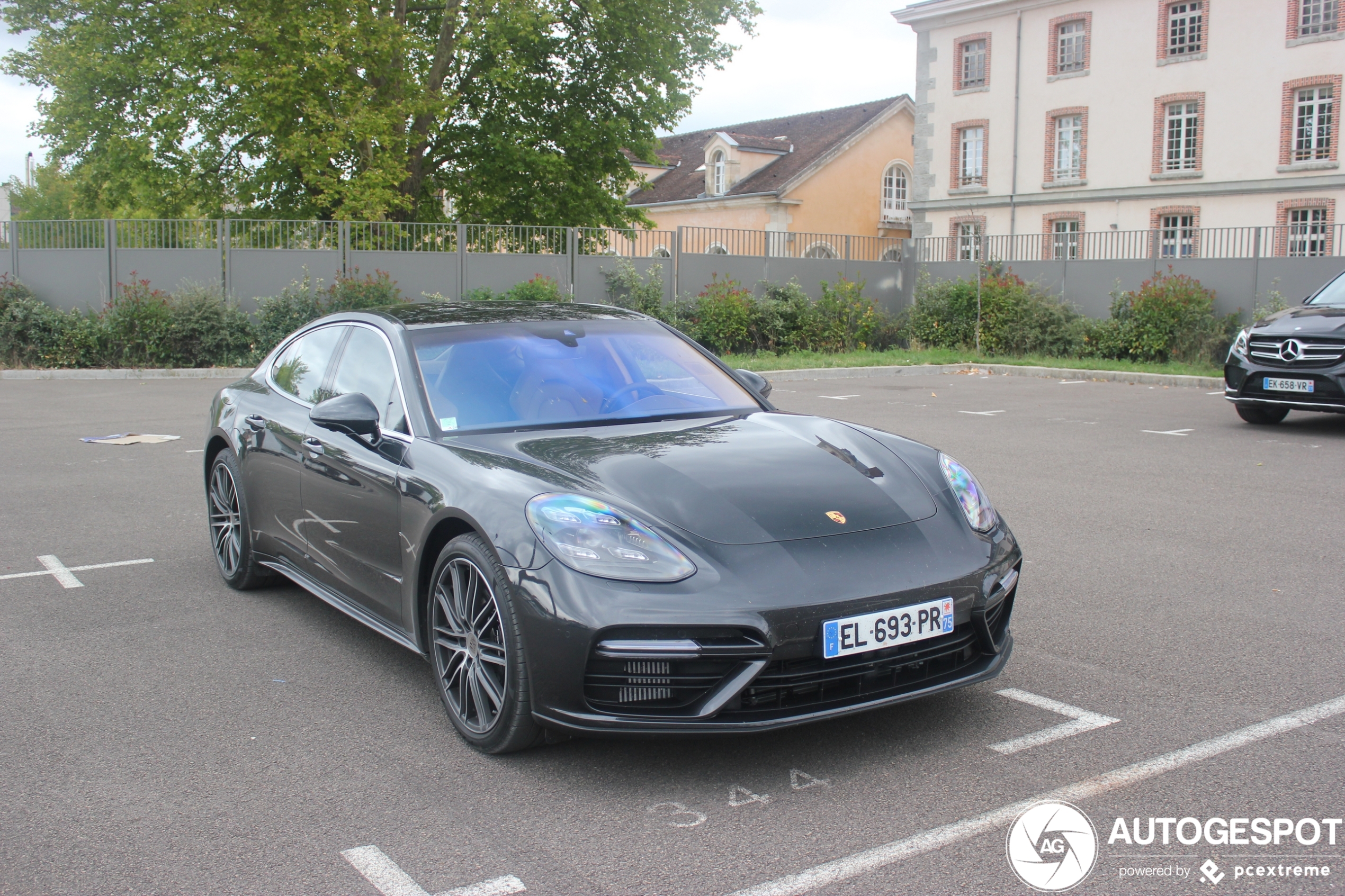 Porsche 971 Panamera Turbo